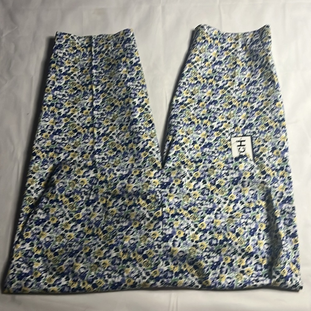 NWT Karen Scott Floral Capri Pants - Picture 4 of 8